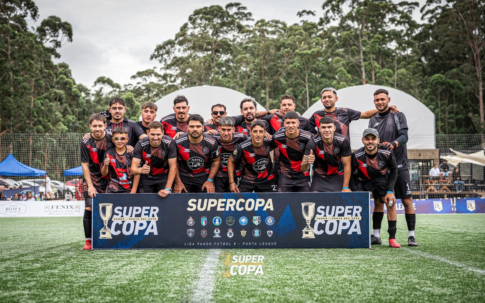 Plantel en la presentación